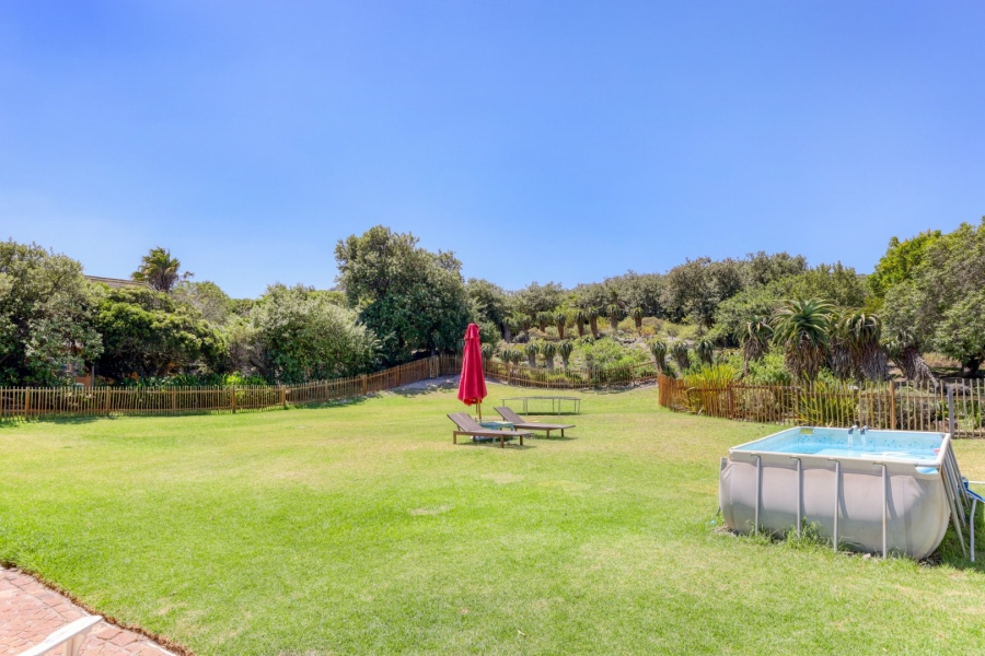 To Let 4 Bedroom Property for Rent in Crofters Valley Western Cape